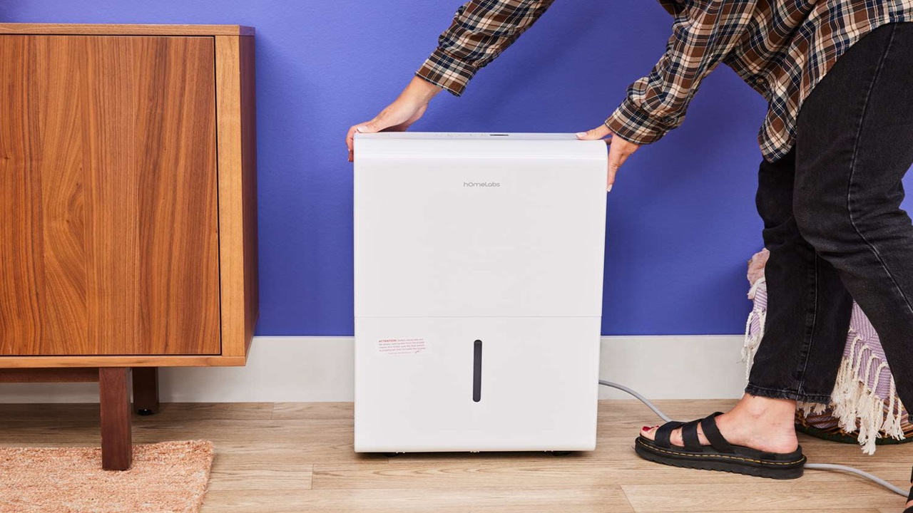 Energy-Saving Tips with Yakeclimate’s Industrial Dehumidifiers